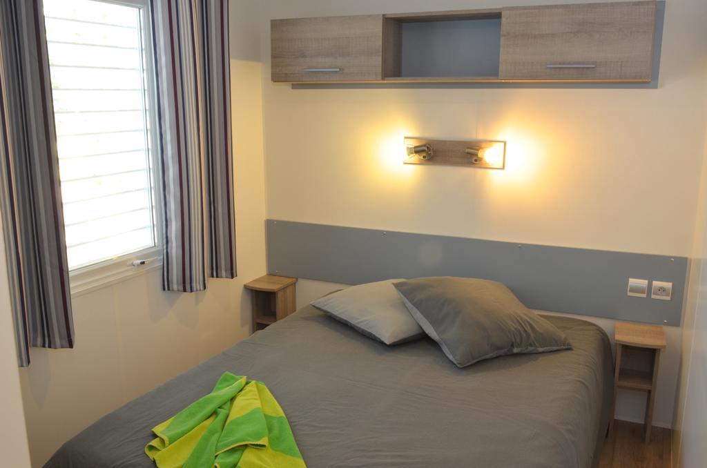 Camping Le Clos Des Pins Longeville-sur-Mer Eksteriør bilde